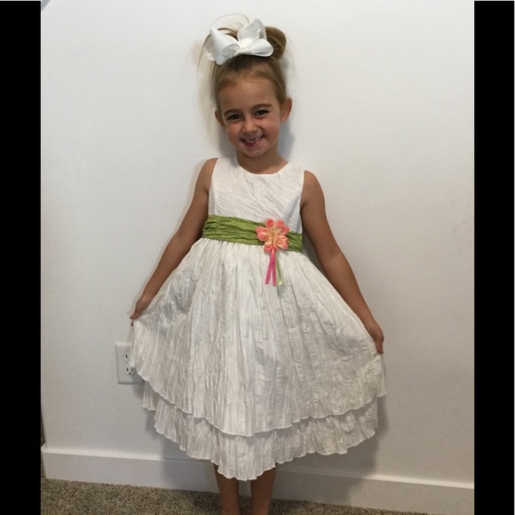 Cherokee Other - Girls white dress